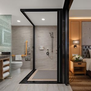 Standard King Room Disability Access